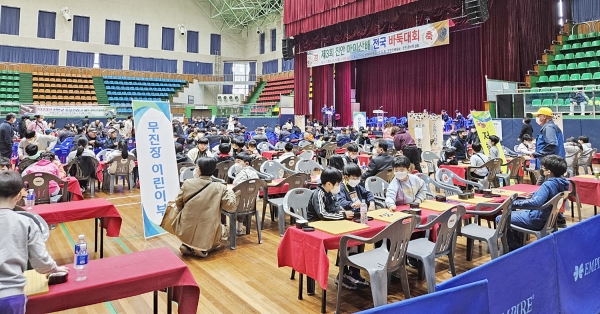 제3회 진안마이산배 전국바둑대회가 3월25일과 26일 열렸다.
